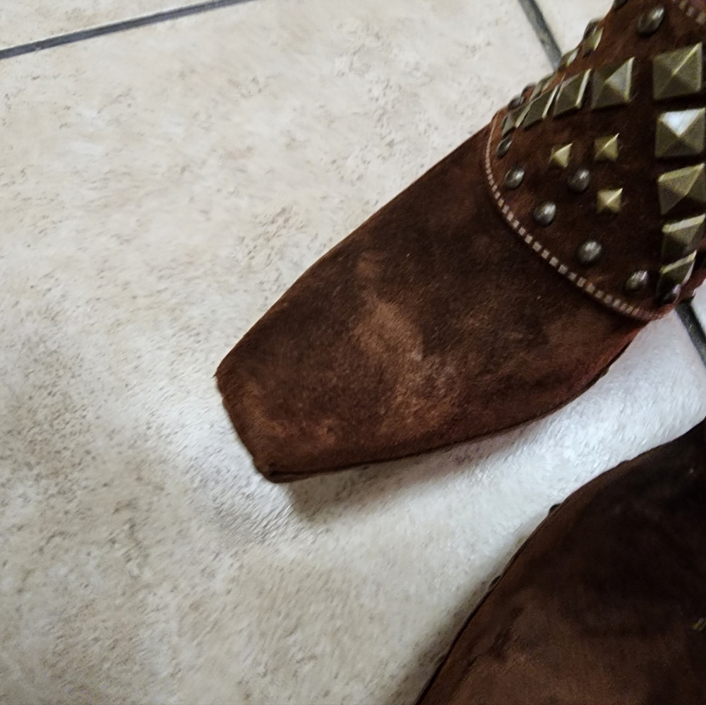 Donald Pliner Studded Suede Clog size 6 - Picture 4 of 13